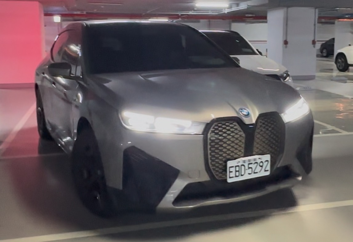 BMW IX XDRIVER50照片1