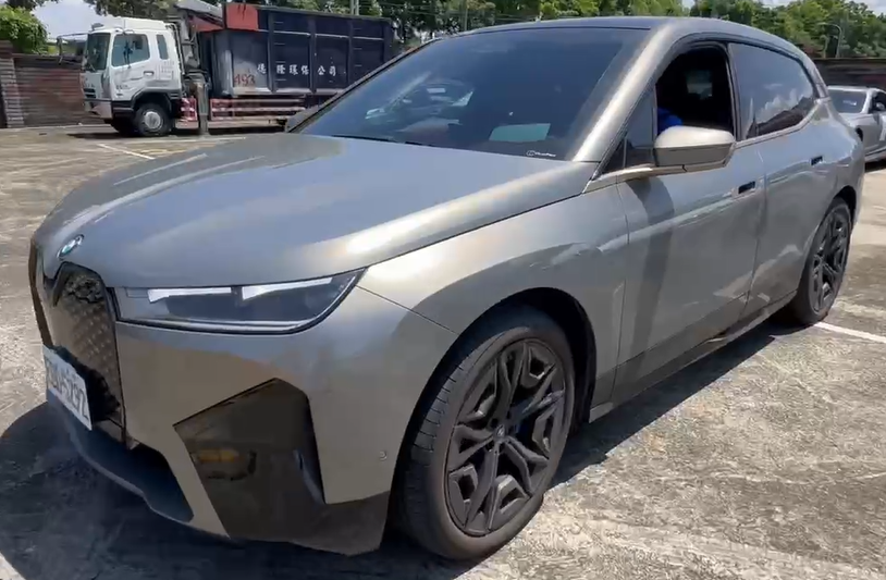 BMW IX XDRIVER50照片3