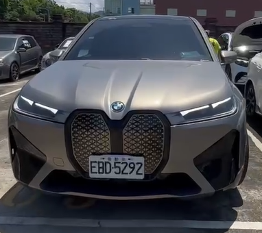 BMW IX XDRIVER50照片4