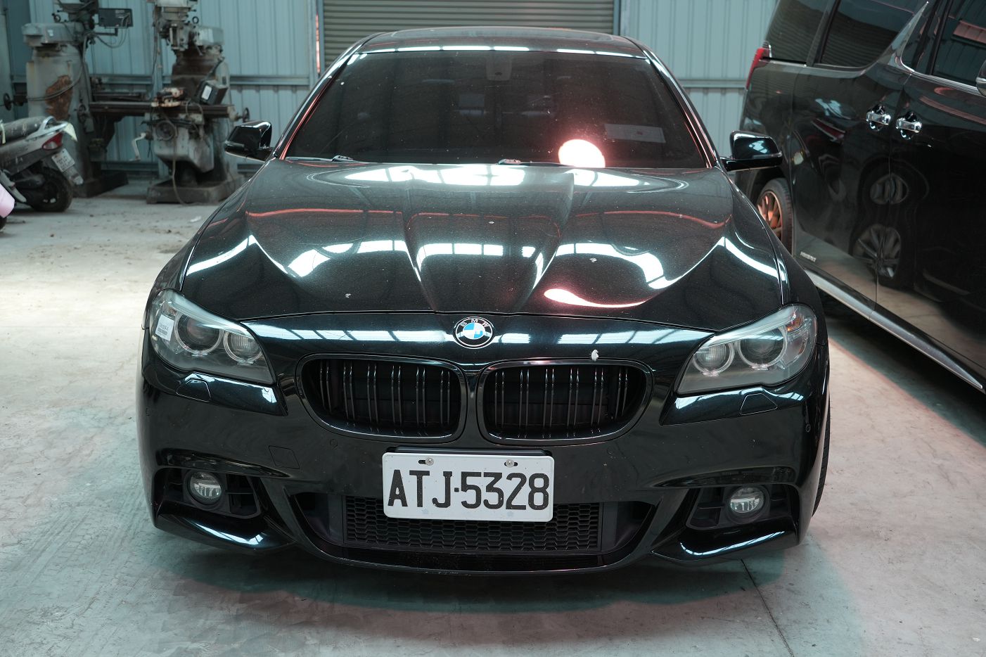 BMW 528i車輛照片1